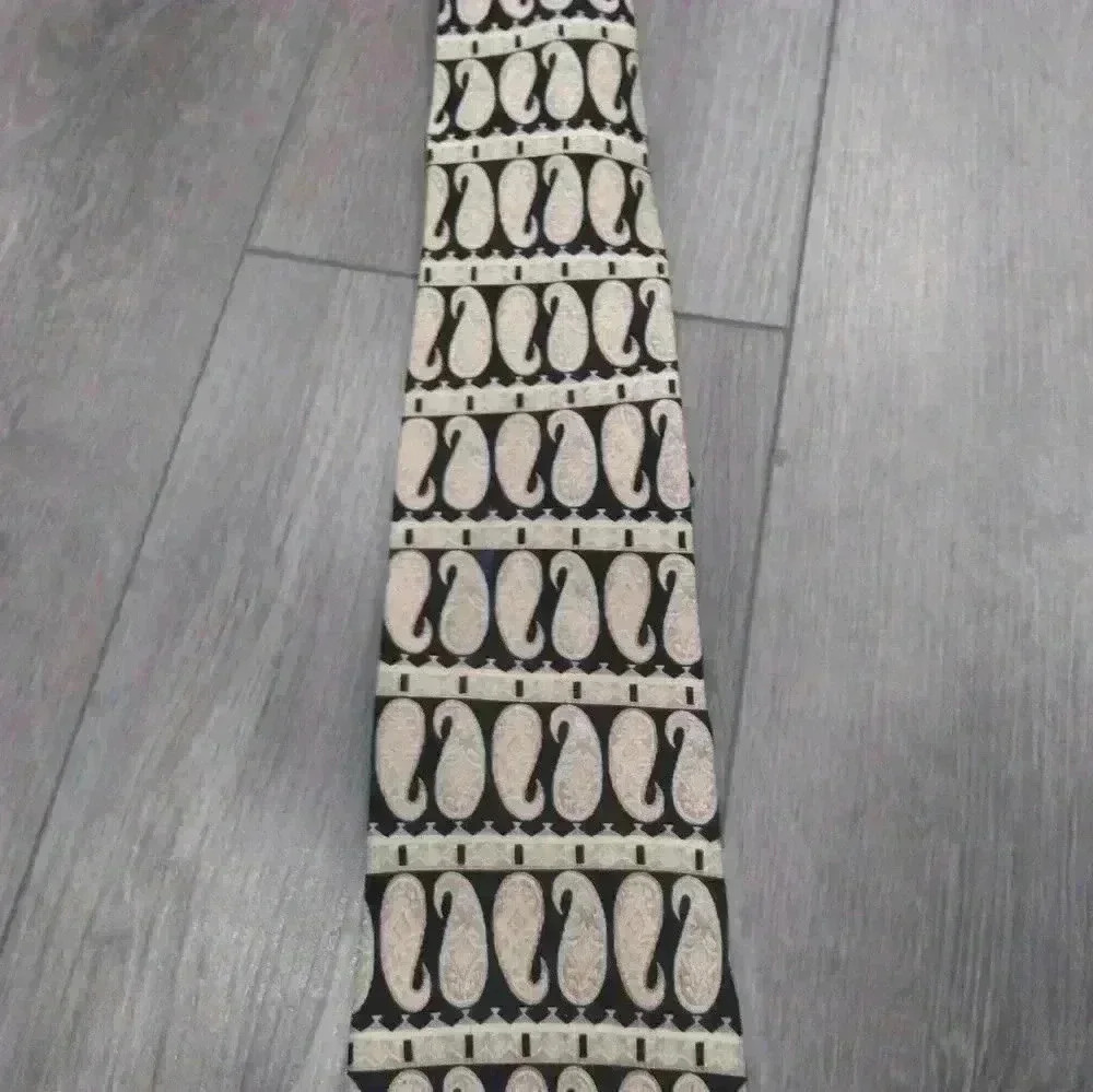Sabatini 100% silk  tie